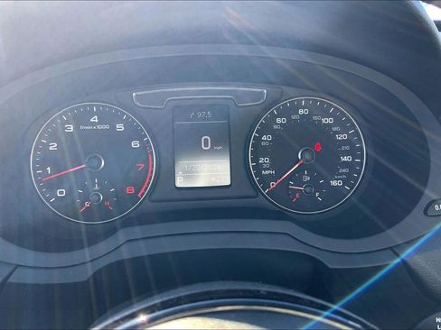 Used 2017 Audi Q3 2.0T Premium image 25