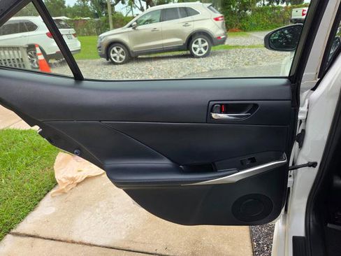 Used 2016 Lexus IS 200t image 32