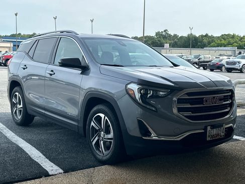Used 2021 GMC Terrain SLT w/ LPO, Floor Liner Package AWD/4WD image 3