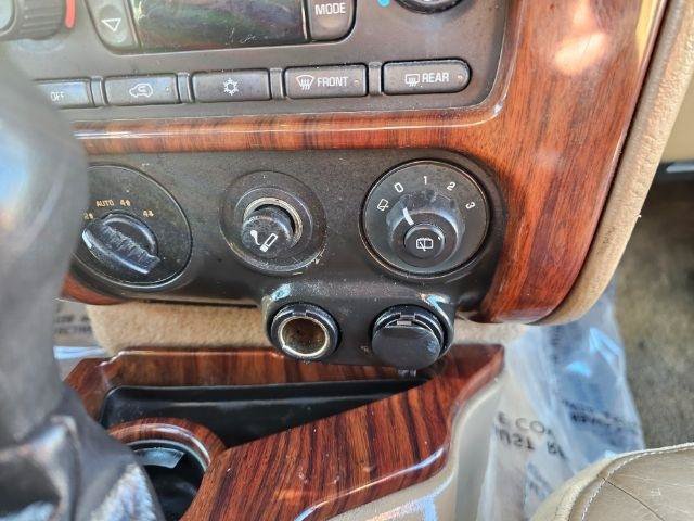 Used 2002 GMC Envoy SLT AWD/4WD image 16