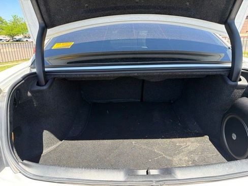 Used 2022 Chrysler 300 Touring L w/ Popular Equipment Group AWD/4WD image 9
