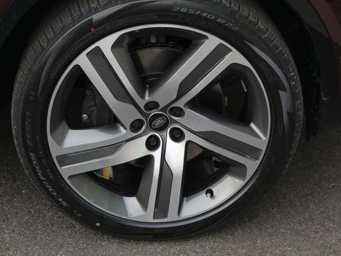 New 2026 Land Rover Discovery Limited Edition AWD/4WD image 25