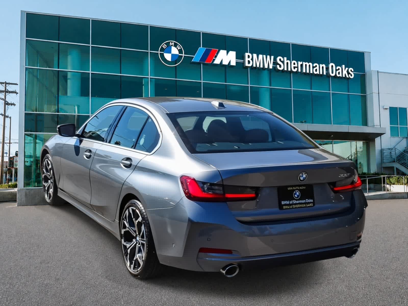 Used 2026 BMW 330i Sedan w/ Convenience Package RWD image 12