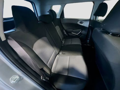 Used 2023 Kia Soul S image 27