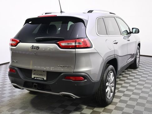 Used 2018 Jeep Cherokee Limited w/ Trailer Tow Group AWD/4WD image 6