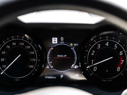 Used 2020 Jaguar F-TYPE Convertible image 6