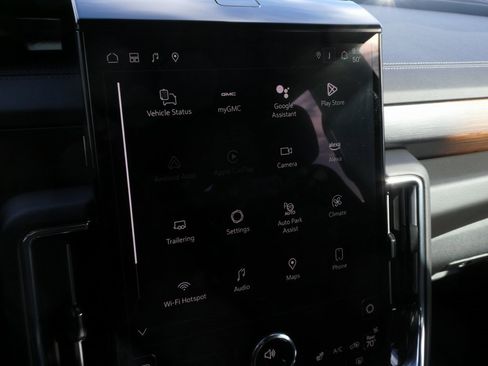 Certified 2025 GMC Yukon Denali image 6