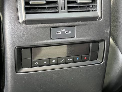 Used 2025 MAZDA CX-70 3.3 Turbo w/ Preferred Package image 14