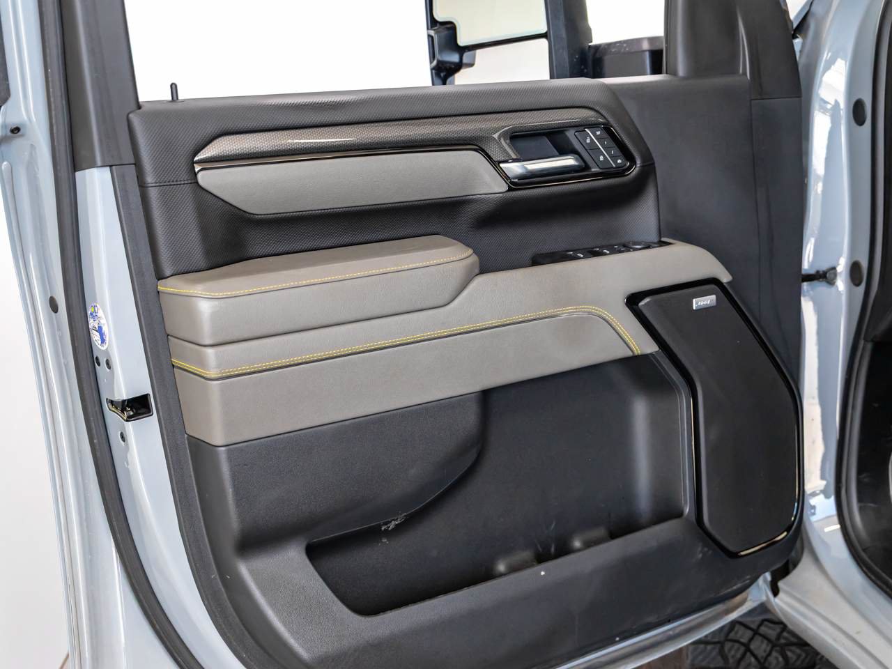 Certified 2025 Chevrolet Silverado 2500 ZR2 w/ Technology Package AWD/4WD image 10