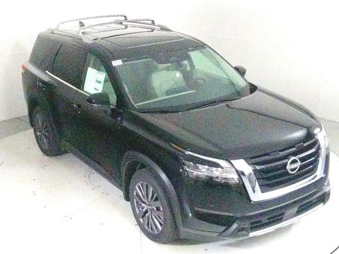 Certified 2023 Nissan Pathfinder SL w/ SL Premium Package image 13