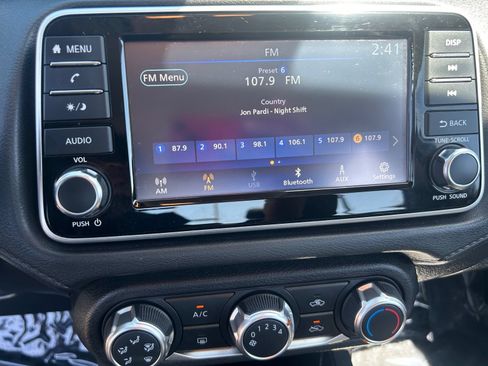 Used 2025 Nissan Versa S w/ Trunk Package FWD image 22