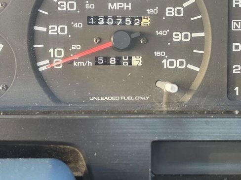 Used 1993 Nissan Pickup 2WD King Cab image 11