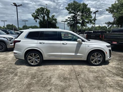 Used 2021 Cadillac XT6 Premium Luxury FWD image 10