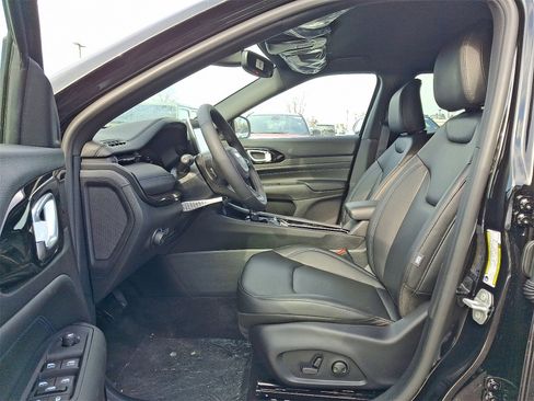 New 2026 Jeep Compass Limited image 6