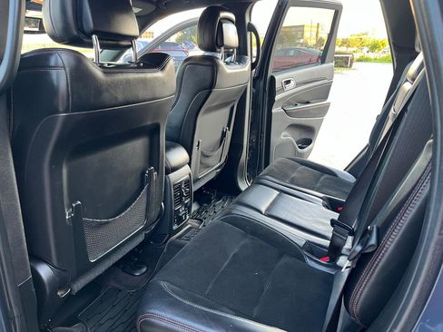 Used 2017 Jeep Grand Cherokee Trailhawk AWD/4WD image 5