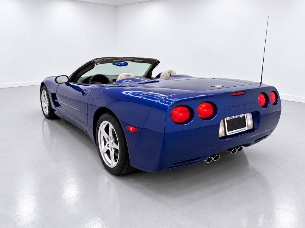 Used 2004 Chevrolet Corvette Convertible w/ Preferred Equipment Group RWD image 5