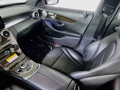 Used 2020 Mercedes-Benz C 300 4MATIC Sedan image 24
