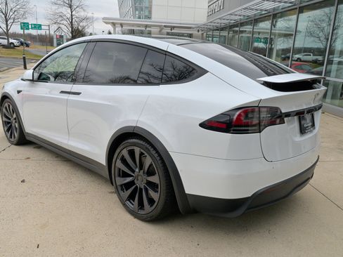 Used 2022 Tesla Model X image 7