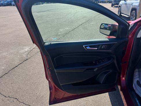 Used 2015 Ford Edge Titanium image 14