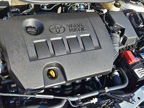 Used 2018 Toyota Corolla iM image 14