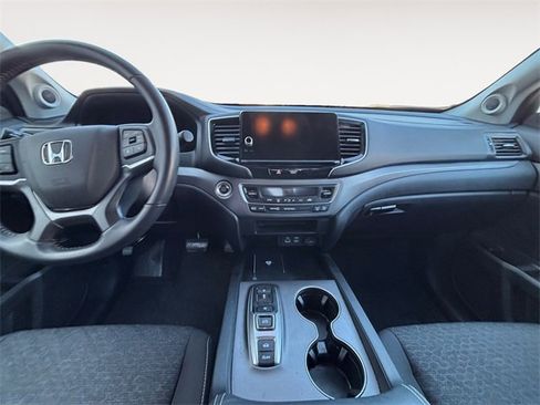 Certified 2025 Honda Ridgeline Sport image 11