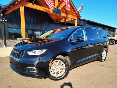Used 2024 Chrysler Pacifica Touring-L