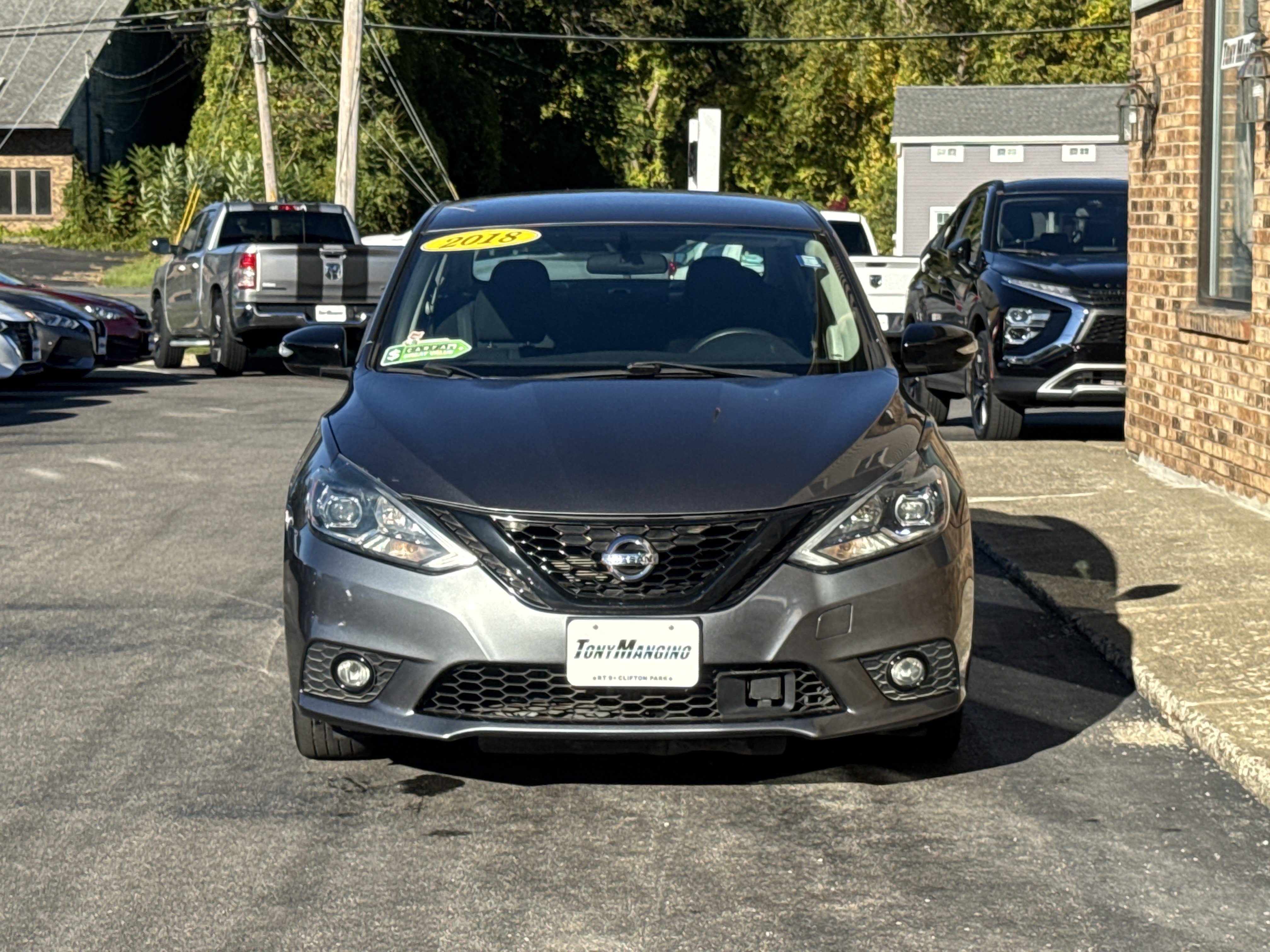 Used 2018 Nissan Sentra SR w/ SR Midnight Edition Package FWD image 8