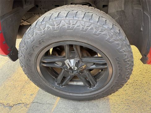 Used 2019 RAM 1500 Laramie w/ Sport Appearance Package image 13