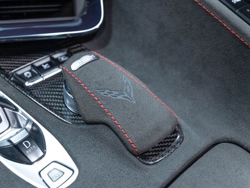 Used 2023 Chevrolet Corvette Stingray Premium Conv w/ Z51 Performance Package RWD image 39