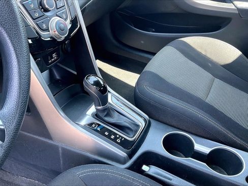 Used 2017 Hyundai Elantra GT FWD image 15