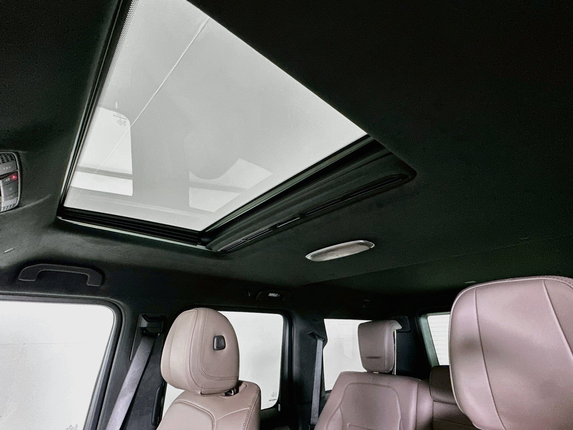 New 2027 Mercedes-Benz G 580 e image 24