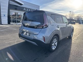 Used 2024 Kia Soul LX w/ Option Group 015 video 3