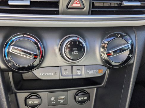 Used 2018 Hyundai Kona SEL w/ SEL Tech Package 02 image 22