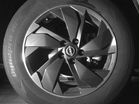 Used 2025 Nissan Rogue SV image 13