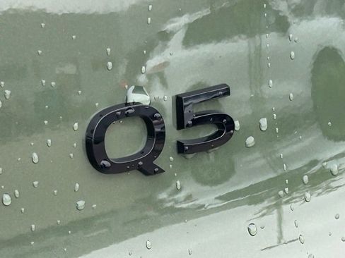 Used 2025 Audi Q5 Premium Plus w/ Premium Plus AWD/4WD image 57