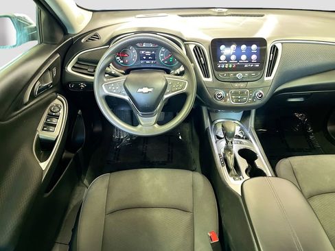 Used 2025 Chevrolet Malibu LT FWD image 21