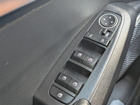 Certified 2025 Kia Seltos SX w/ SX Sunroof Package image 42