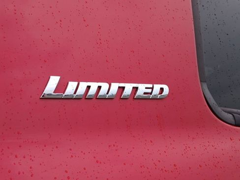 Used 2018 Toyota Tundra Limited w/ Limited Premium Package AWD/4WD image 32