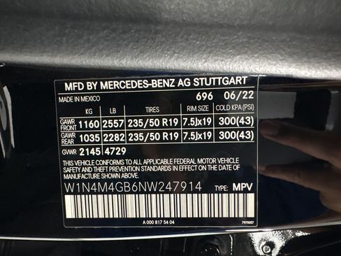 Used 2022 Mercedes-Benz GLB 250 image 26