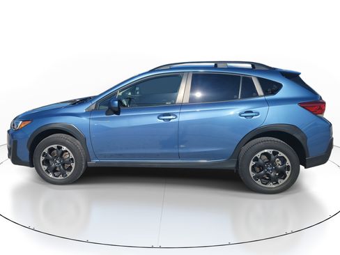 Used 2023 Subaru Crosstrek 2.0i Premium image 3