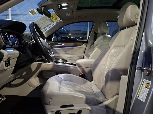 Used 2024 Volkswagen Atlas SEL Premium R-Line image 14