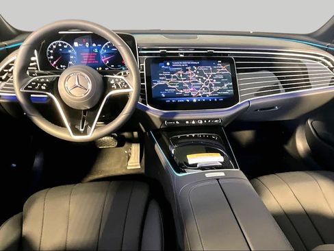 New 2026 Mercedes-Benz E 350 4MATIC Sedan image 7