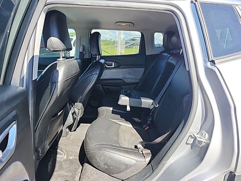 Certified 2022 Jeep Compass Latitude image 19