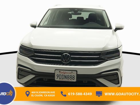 Used 2023 Volkswagen Tiguan SE image 4