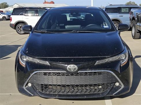 Used 2019 Toyota Corolla XSE image 2