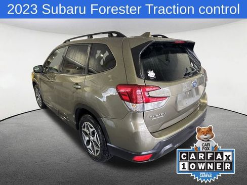Used 2023 Subaru Forester Premium image 14
