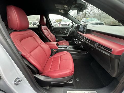Used 2025 Lincoln Corsair Reserve FWD image 24