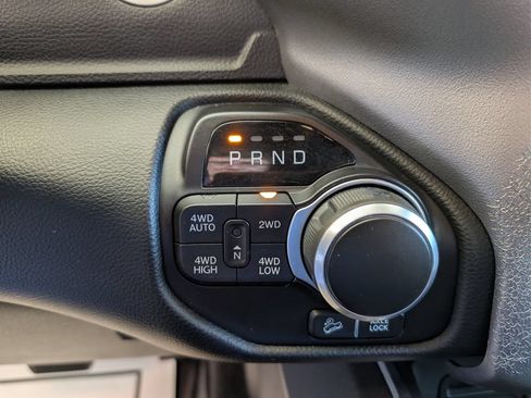 Used 2019 RAM 1500 Big Horn AWD/4WD image 23