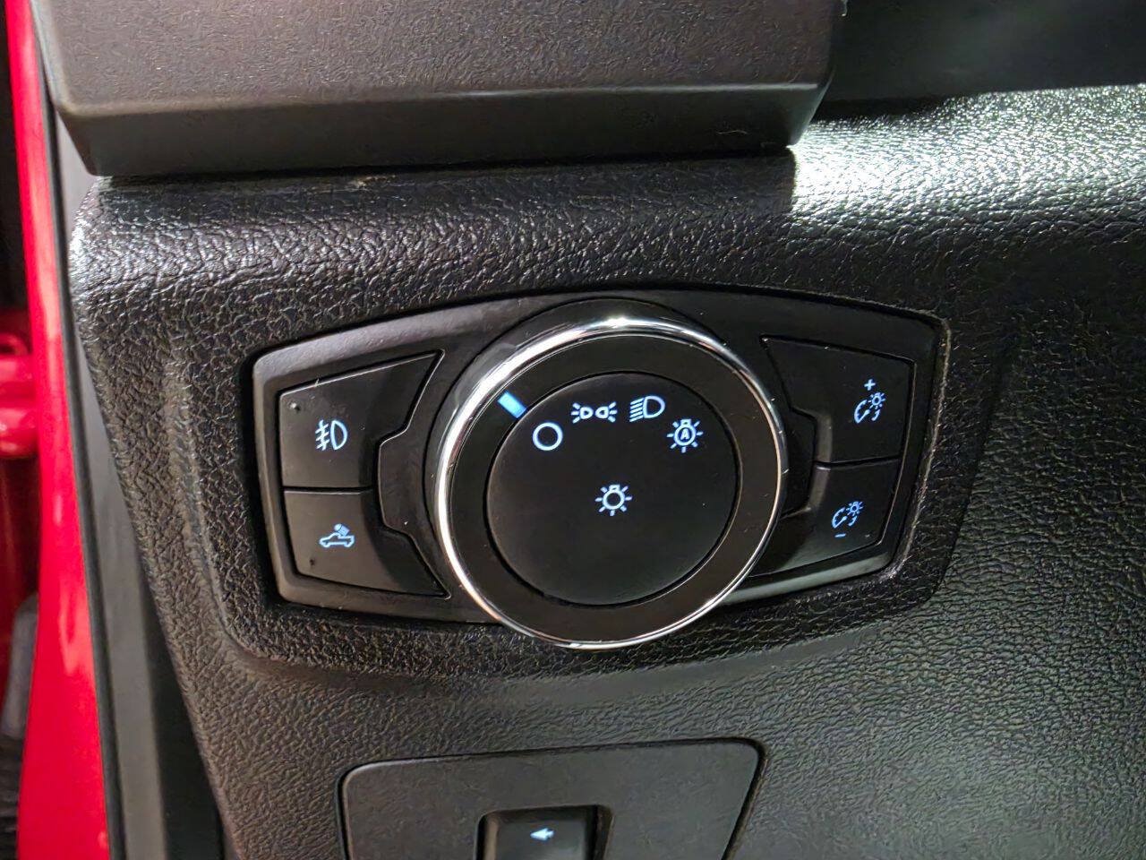 Used 2016 Ford F150 XLT w/ Equipment Group 302A Luxury AWD/4WD image 28