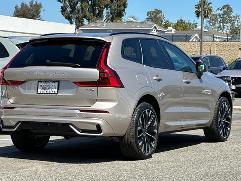 New 2026 Volvo XC60 T8 Ultra w/ Climate Package image 5